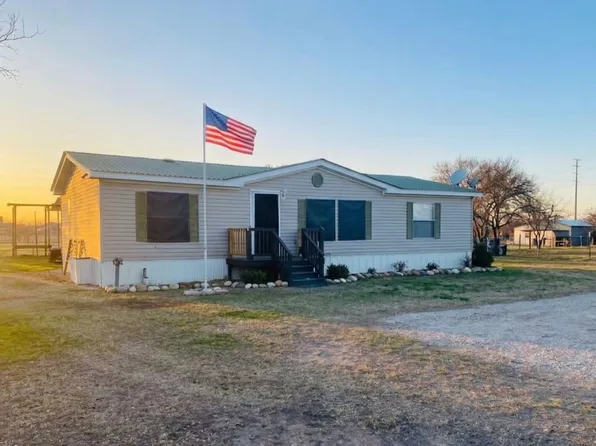 301 County Road 5716, Natalia, TX 78059