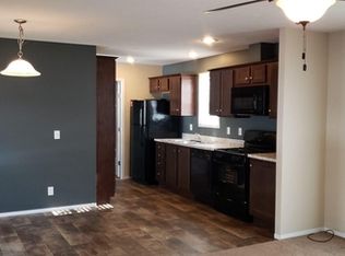 816 Courtland Ln, Muskegon, MI 49442