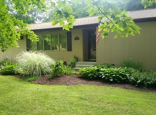 2104 Reynolds Rd, Jackson, MI 49201