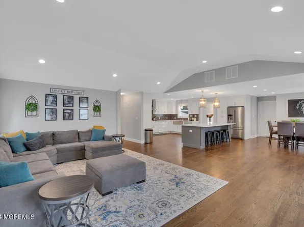 1098 Bennetts Mills Road, Jackson, NJ 08527