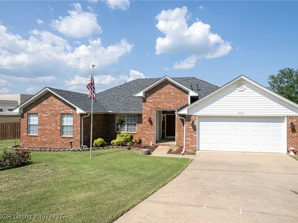 1526 Bunker Hill Ct, Van Buren, AR 72956