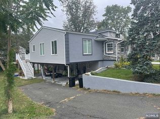 29 Hillside Ave, Oakland, NJ 07436