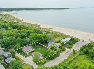 2 Gallatin Ln, East Hampton, NY 11937