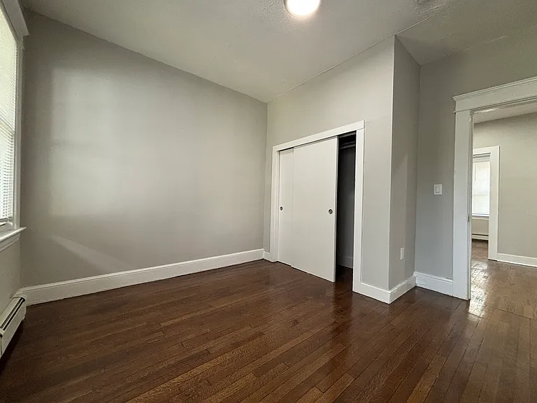 1561 Chapel St #F — Photo 6