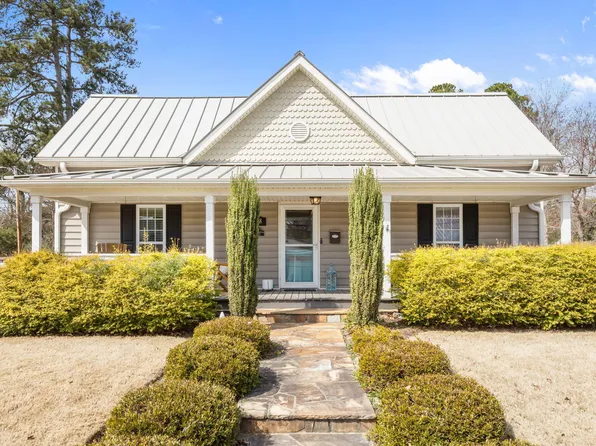 418 S Lombard St, Clayton, NC 27520