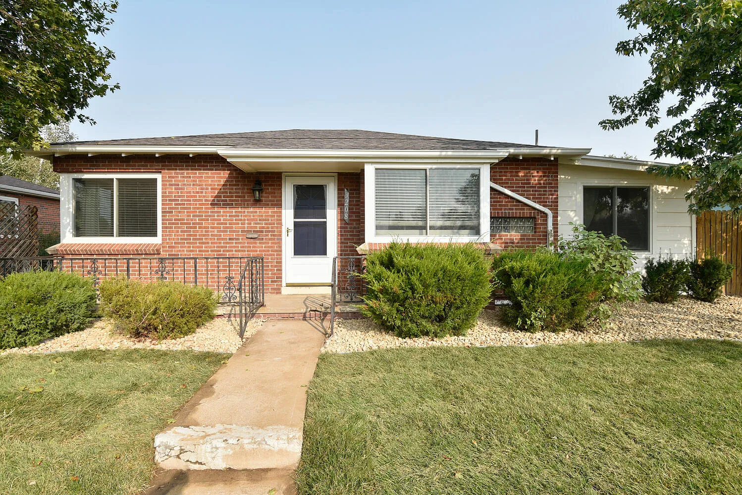 3208 Niagara St - - — Photo 4