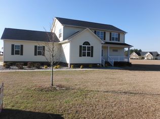 5781 Bullfinch Dr, Wade, NC 28395