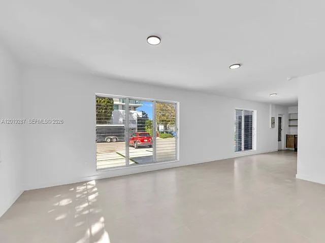 1130 102nd St — Photo 10