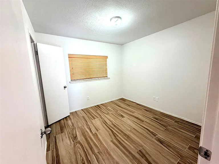 14111 Fox Creek Park Dr — Photo 8