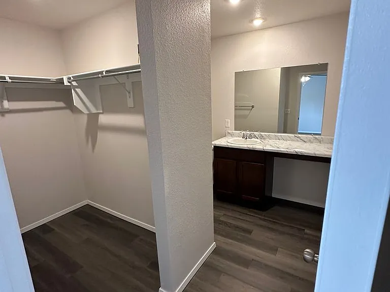 3212 E Jacob Ln — Photo 12