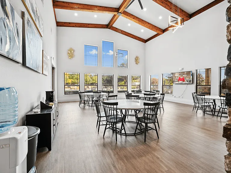 Nolen Grand Apartments — Photo 17