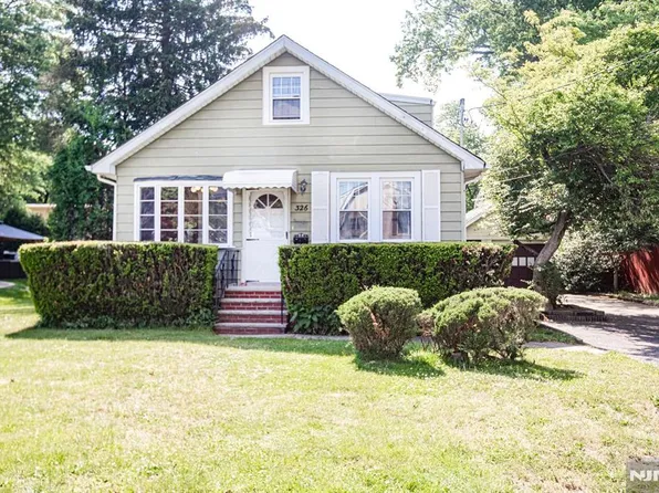 326 William St, New Milford, NJ 07646