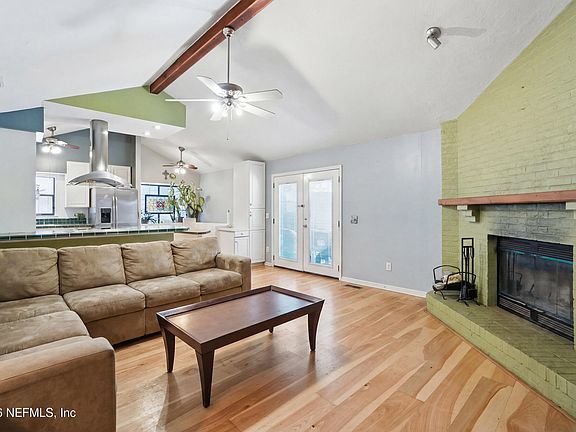 4th image of 518 ROSEBUD Lane
