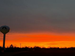 1414 E Adams St, Washington, IA 52353