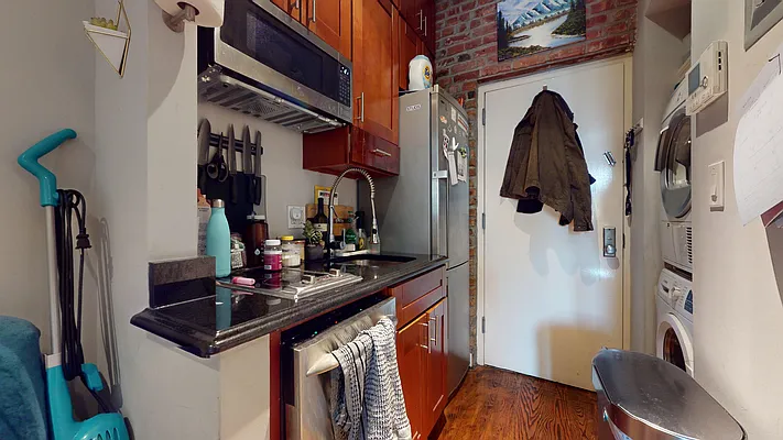 Rented by Bond New York | media 42