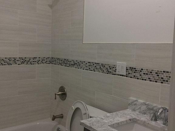 5th image of 21517 Murdock Ave #000