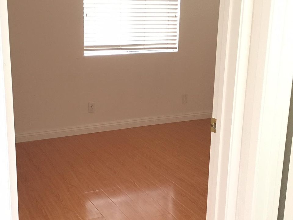 1st image of 23 Palmetto Dr APT E