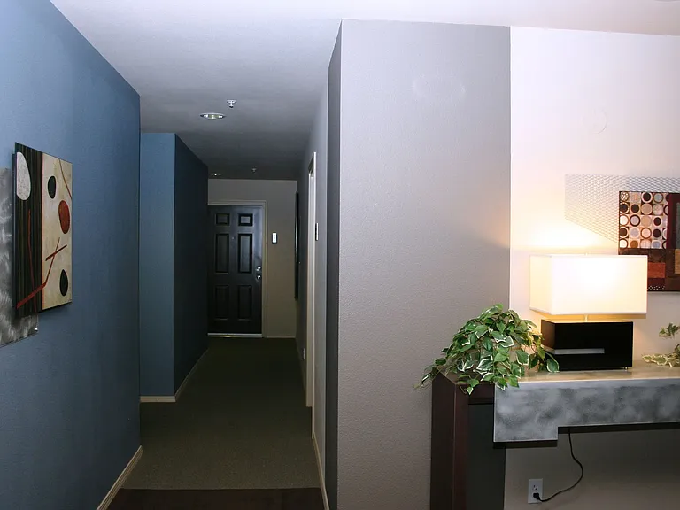 The Max Apartments — Photo 10
