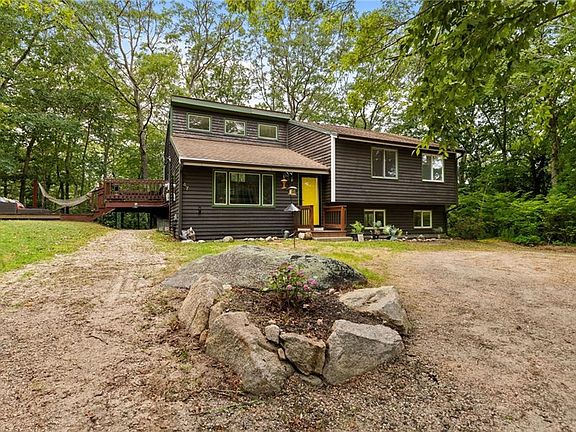 2nd image of 47 Buckeye Brook Rd