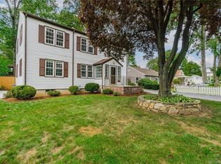 52 Derwen St, Stamford, CT 06906