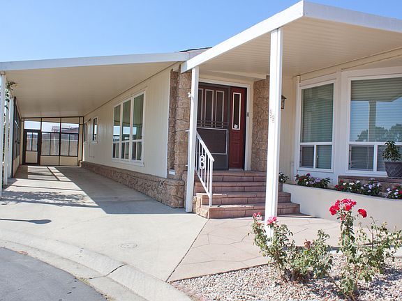 2nd image of 59 Poinsettia Gardens Dr #59