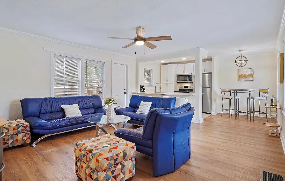2 bed, 1000 sqft, $3,000 — Photo 1