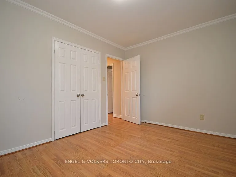 158 Cherrywood Dr #UPPER — Photo 15