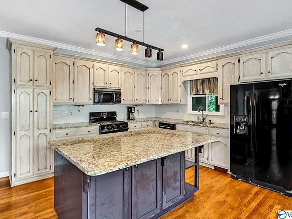4th image of 15043 Leafmore Dr SE
