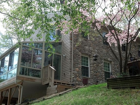 3rd image of 12034 William And Mary Cir