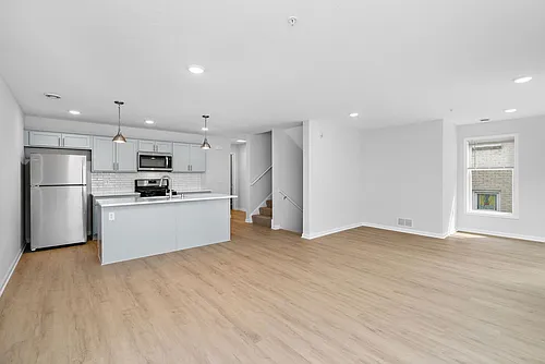 1721 Lagoon Avenue Photo 1