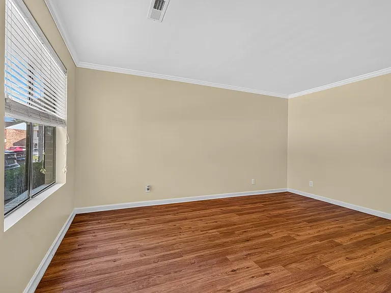 6239 Lucille Dr — Photo 5