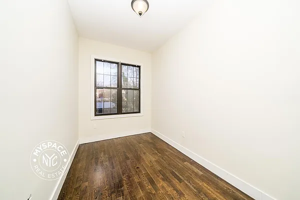 Rented by MySpaceNYC | media 8
