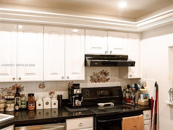 5th image of 2780 NE 183rd St APT 2108
