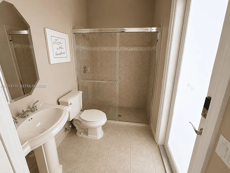 3424 Belmont Ter — Photo 36