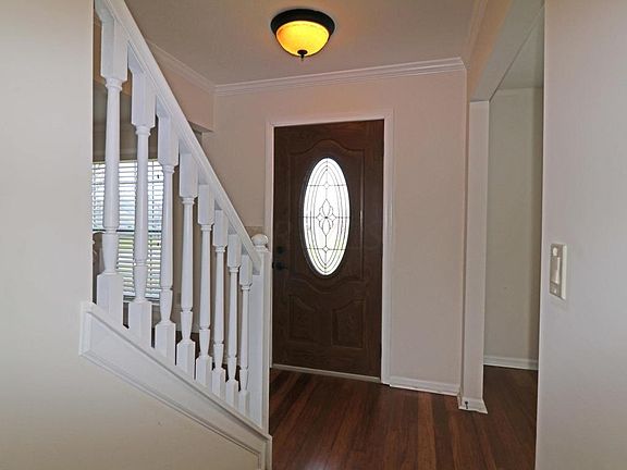3rd image of 12221 Bentwood Ct NW