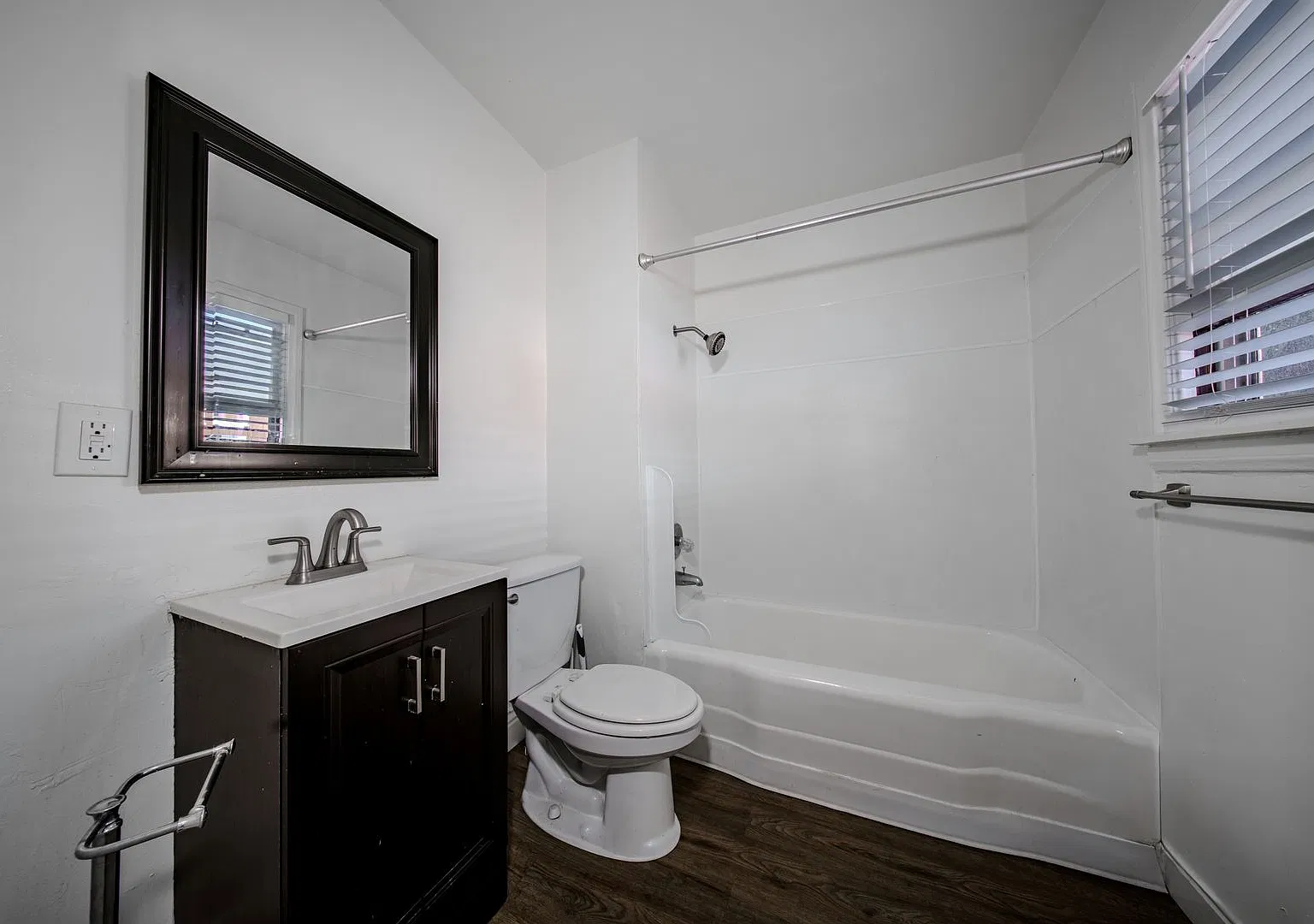32 Esperanza Ave. — Photo 3