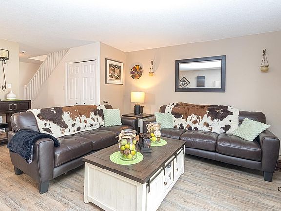 3rd image of 2834 Sooke Rd