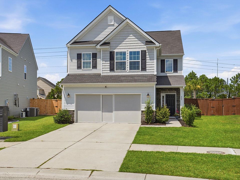 1st image of 805 Redbud Ln