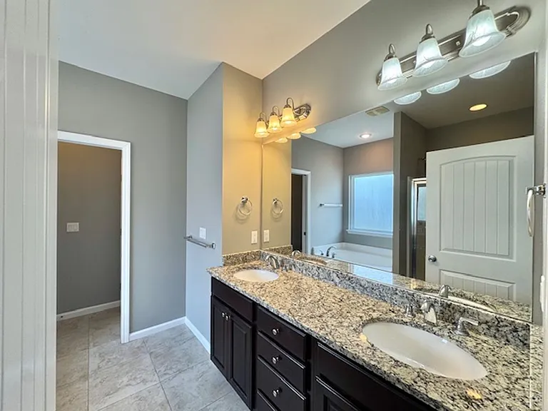 126 Farrah Ave — Photo 18