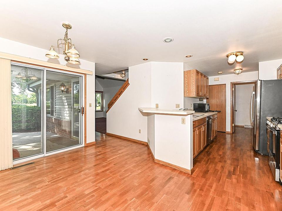 1st image of 13526 W Fountain COURT