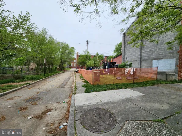 1019 W Lombard St, Baltimore, MD 21223