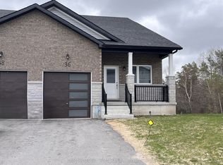 36 Lahey Cres, Penetanguishene, ON L9M0W1