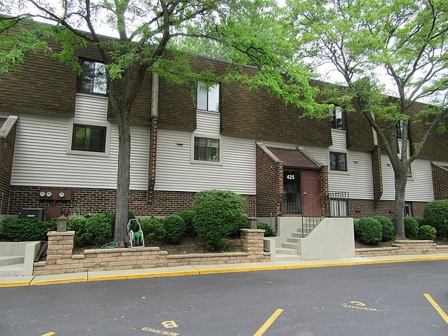 1st image of 425 Elm St APT 5E