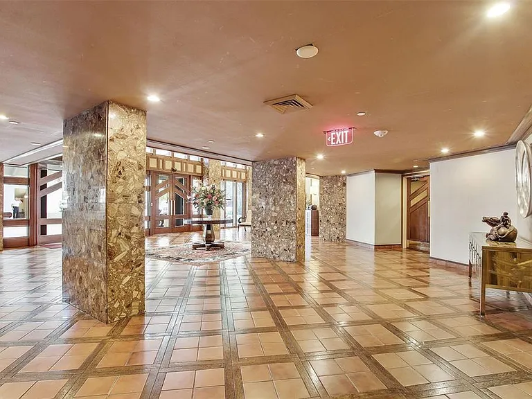520 Brickell Key Dr #A200 — Photo 38
