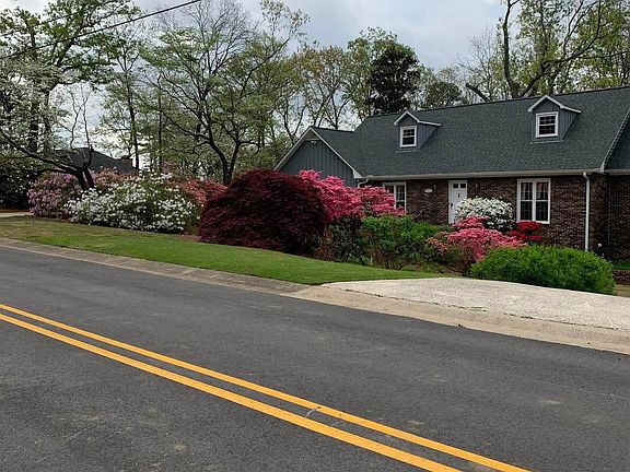 4th image of 5025 Wendover Dr