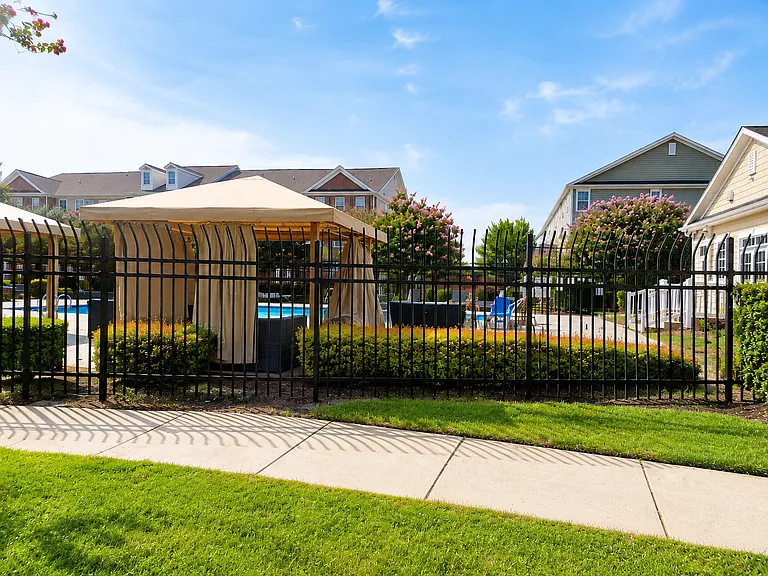 511 Waterside Dr #115 — Photo 32