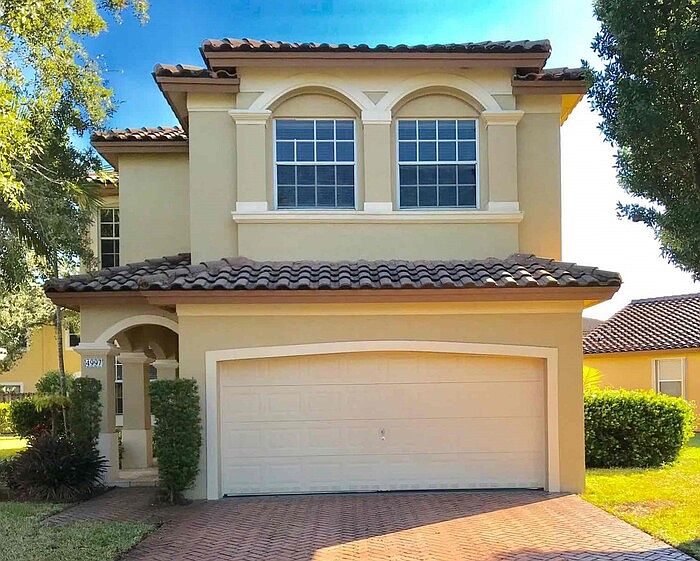 1st image of 4997 SW 136th Ter