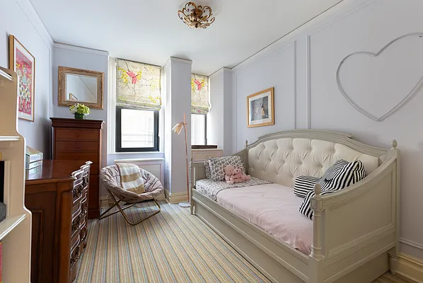 Sold by Sotheby's International Realty | media 9