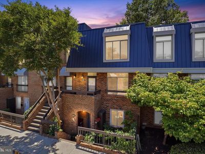 656 15th St S #2, Arlington, VA, 22202