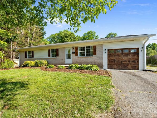 136 Kent Dr, Forest City, NC 28043